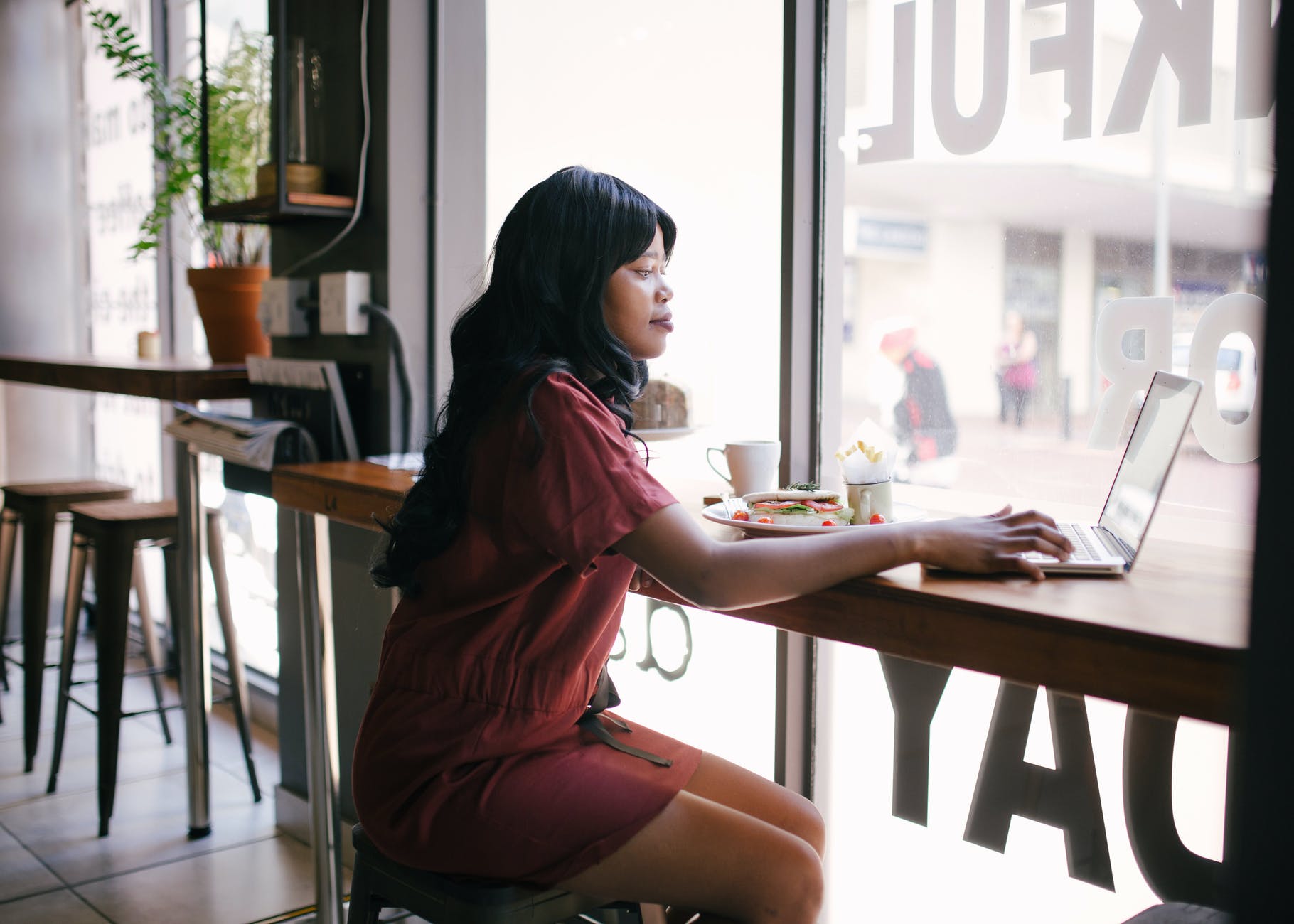 ways to contact customers