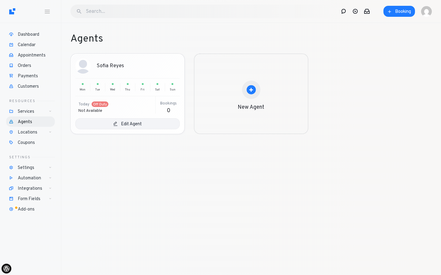 LatePoint admin Agents — Sofia Reyes card with weekly availability dots